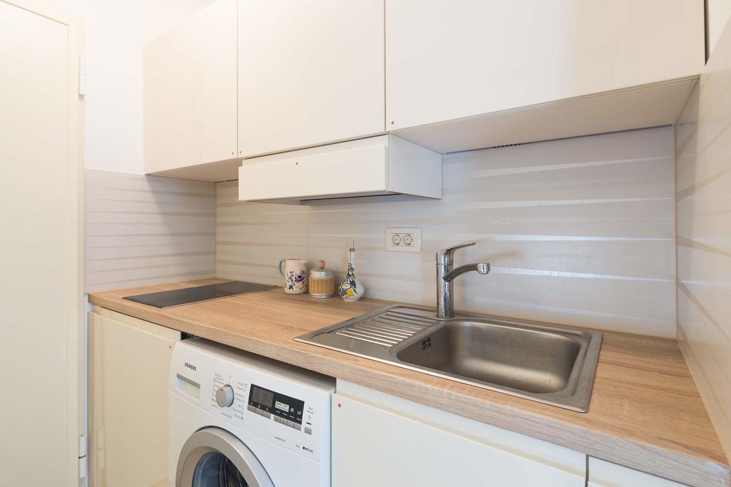 Phoenix Studio Apartment Сплит Екстериор снимка